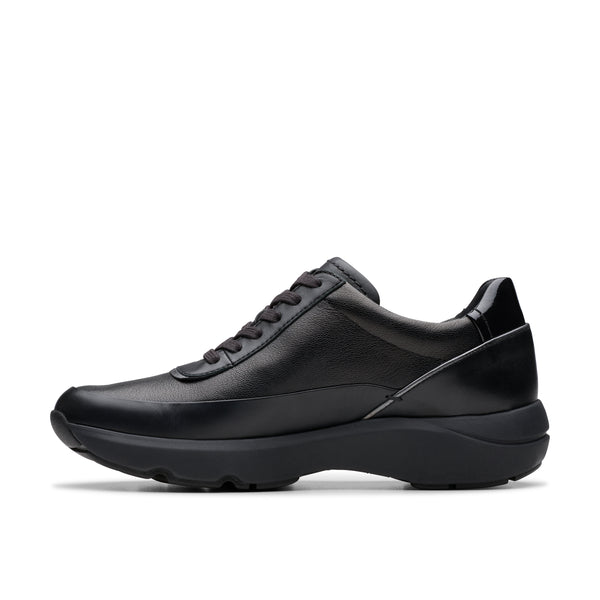 Clarks Tivoli Zip (Black) - Women's