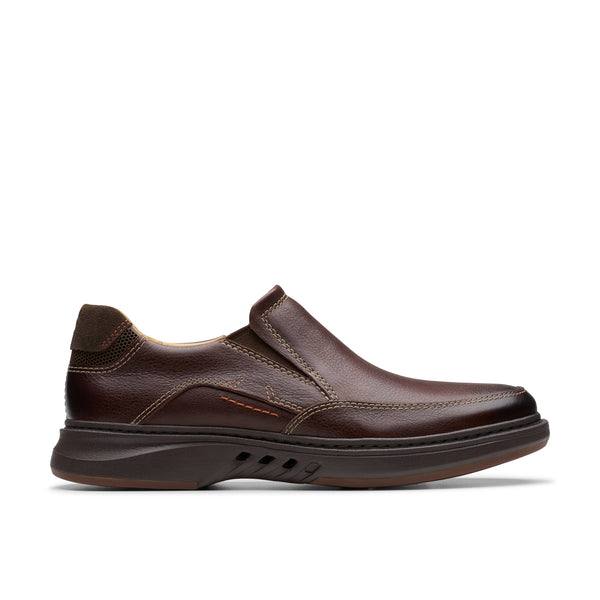 Clarks Un Briley Step (Mahogany) - Men's