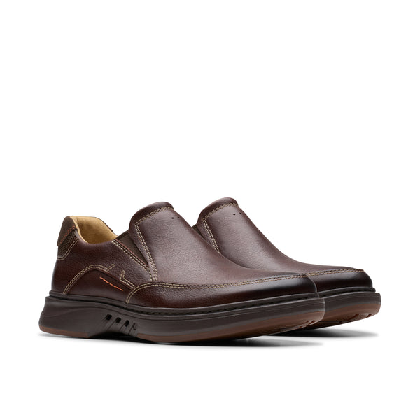 Clarks Un Briley Step (Mahogany) - Men's