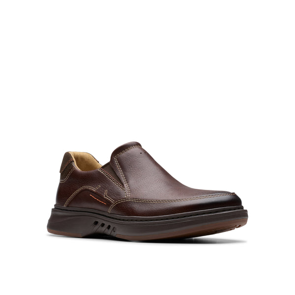 Clarks Un Briley Step (Mahogany) - Men's