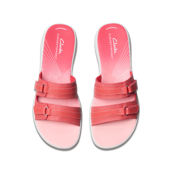 Clarks Breeze Piper (Coral) - Women's