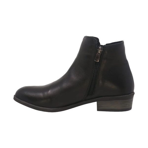 Everly Sky (Black) - Women's
