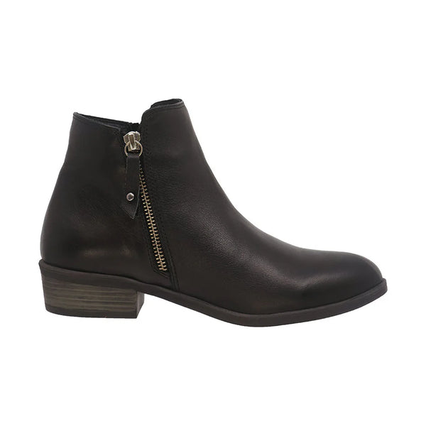 Everly Sky (Black) - Women's