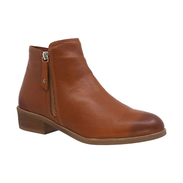 Everly Sky (Tan) - Women's