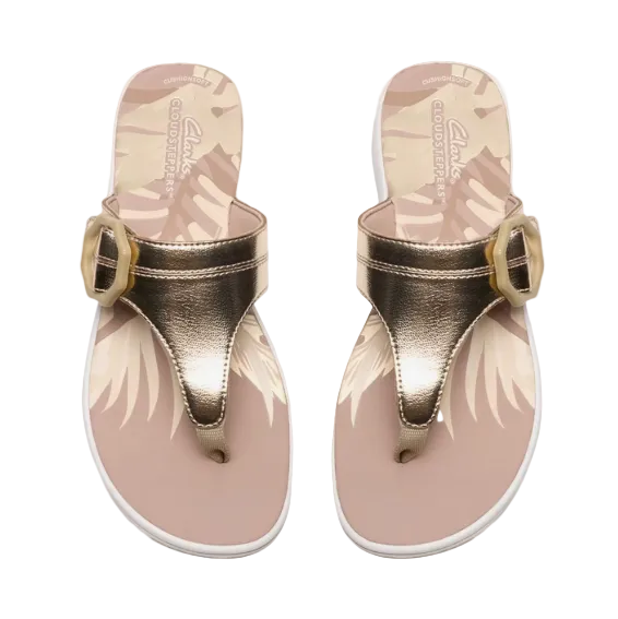 Clarks Breeze Cove (Champagne) - Women's