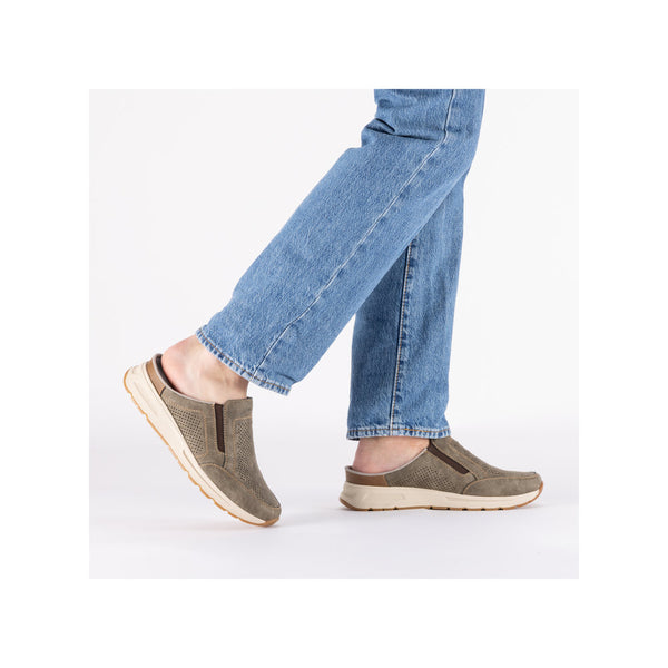 Rieker B0760-25 (Brown) - Men's