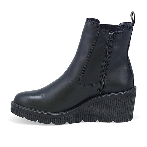 Miz Mooz Averie (Black Leather) - Women's