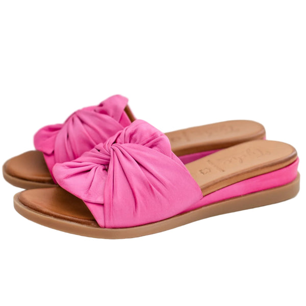 Tyche Sassy (Fushia) - Women's