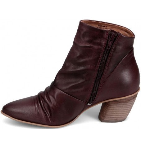Miz Mooz Jeanie (Wine) - Women's