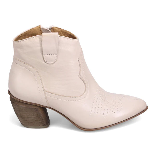 Miz Mooz Jina (Antique Cream) - Women's
