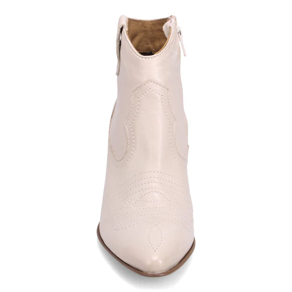 Miz Mooz Jina (Antique Cream) - Women's