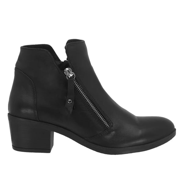 Everly Olivia (Black) - Women's